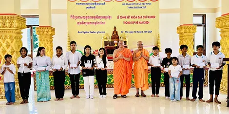 218 học sinh học chữ Khmer trong dịp hè năm 2024