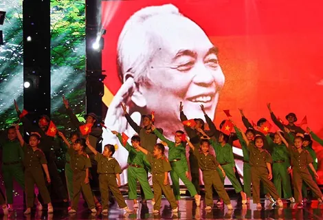 Hát về “Vị Tướng của lòng dân”