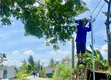 Hội Nông dân huyện Cờ Ðỏ chung sức bảo đảm trật tự an toàn giao thông