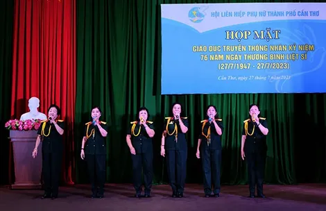 Sống đẹp tuổi về chiều