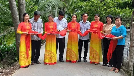 Vận động 250 triệu đồng và hơn 240 ngày công lao động xây dựng đường giao thông