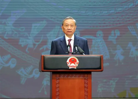 "Chuyển đổi số - động lực quan trọng phát triển lực lượng sản xuất, hoàn thiện quan hệ sản xuất đưa đất nước bước vào kỷ nguyên mới"