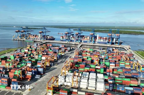 Việt Nam duy trì được ổn định chính trị và thành công kinh tế trong năm 2024