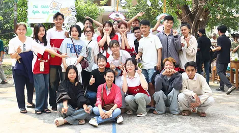 Giáo dục truyền thống cho đoàn viên, sinh viên