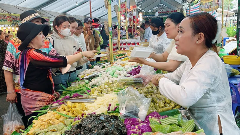 Phát huy giá trị lễ hội trong phát triển du lịch