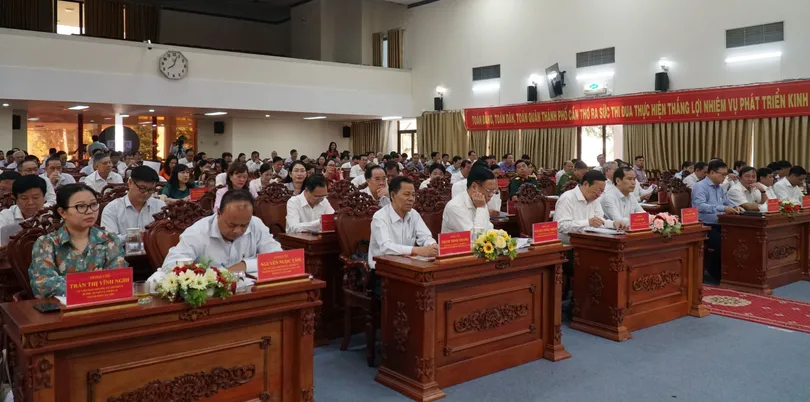 Hội nghị Ban Chấp hành Đảng bộ thành phố (mở rộng)