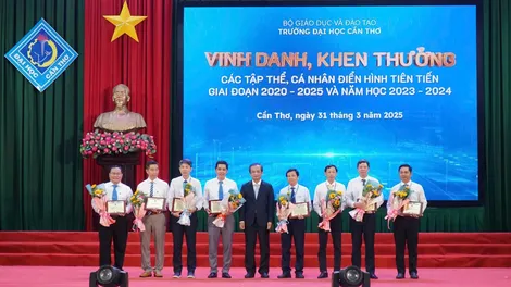 Trường Đại học Cần Thơ kỷ niệm 59 năm thành lập
