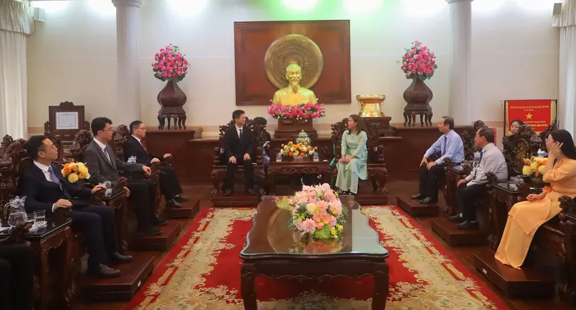 Lãnh đạo thành phố tiếp đoàn công tác TP Sán Đầu