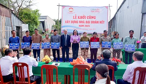Mặt trận các cấp TP Cần Thơ tích cực góp phần bảo vệ nền tảng tư tưởng của Đảng