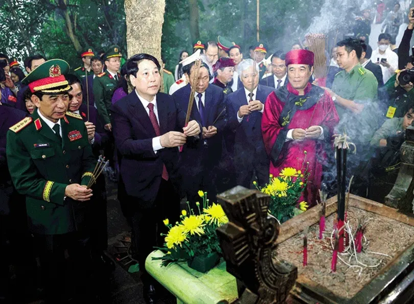 Chủ tịch nước Lương Cường dâng hương Giỗ Tổ Hùng Vương