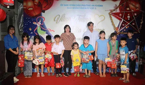 Bí thư Chi bộ khéo vận động nhân dân