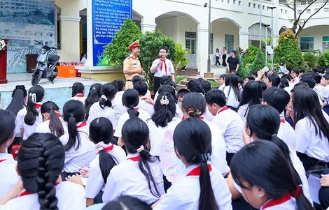 Tăng cường tuyên truyền pháp luật về giao thông trong trường học