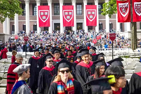 Tổng thống Trump tăng áp lực đối với Ðại học Harvard