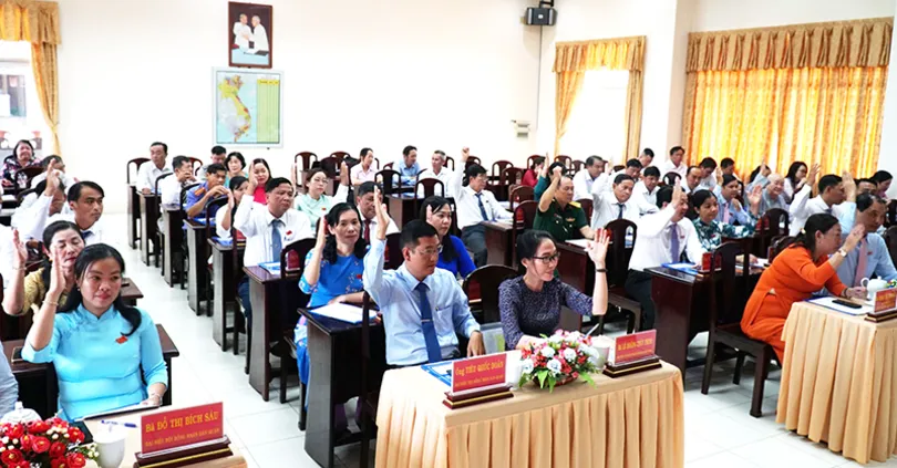 HĐND các quận, huyện họp cho ý kiến sắp xếp, sáp nhập đơn vị hành chính cấp tỉnh, đơn vị hành chính cấp xã của thành phố