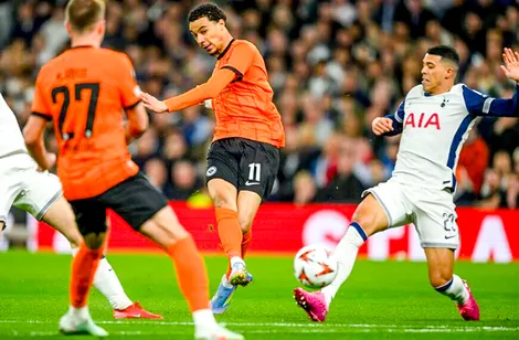 Lý do Eintracht Frankfurt sẵn sàng chuyển nhượng Hugo Ekitike