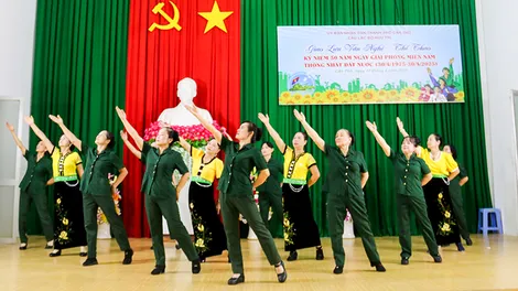 Giao lưu văn nghệ, thể thao Câu lạc bộ Hưu trí TP Cần Thơ