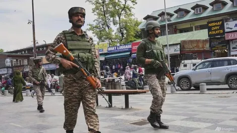 Ấn Độ và Pakistan bên bờ vực xung đột