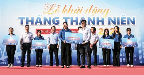 Tuổi trẻ khát khao cống hiến