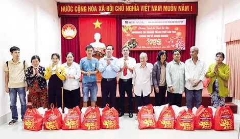 Nhân dân quận Ninh Kiều đoàn kết xây dựng đô thị văn minh