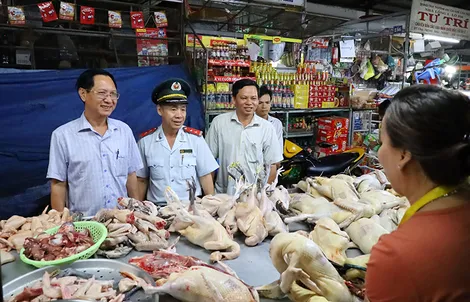 Tăng cường thanh tra, kiểm tra đột xuất việc chấp hành quy định về an toàn thực phẩm