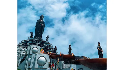 Du lịch tâm linh ở núi Bà Đen