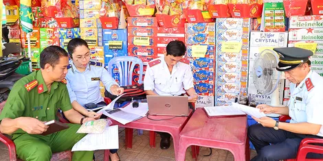 Kiên quyết đấu tranh phòng, chống buôn lậu, gian lận thương mại và hàng giả