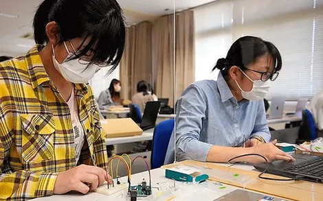 Nhật nỗ lực tăng số lượng nữ sinh viên ngành khoa học