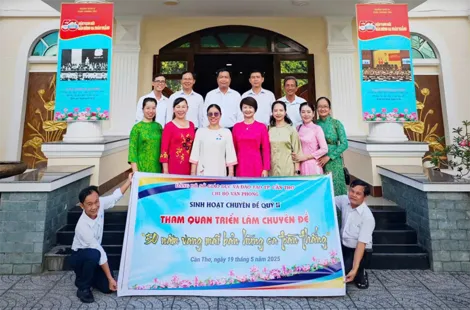 Chi bộ văn phòng, Đảng bộ Sở Giáo dục và Đào tạo TP Cần Thơ sinh hoạt chuyên đề Hồ Chí Minh