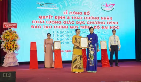 Trường Đại học Tây Đô có thêm 4 chương trình đào tạo đạt chuẩn kiểm định chất lượng giáo dục