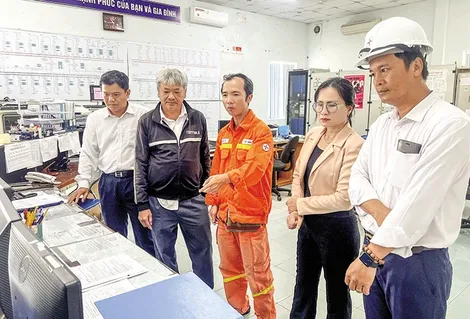 Tăng cường tuyên truyền, kiểm tra công trình lưới điện cao áp