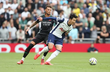 Arsenal đối đầu Tottenham ở Hong Kong