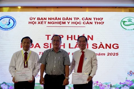 Tập huấn nâng cao năng lực chuyên môn cho hơn 100 cán bộ, nhân viên y tế xét nghiệm ở ĐBSCL