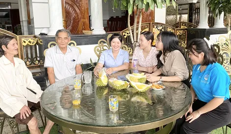 Vượt khó làm giàu