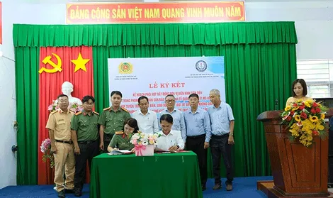 Xây dựng Trường Phổ thông năng khiếu Thể dục thể thao TP Cần Thơ là đơn vị điển hình tiên tiến trong phong trào Toàn dân bảo vệ an ninh Tổ quốc