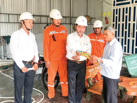 Đẩy mạnh tuyên truyền an toàn điện trong mùa mưa bão