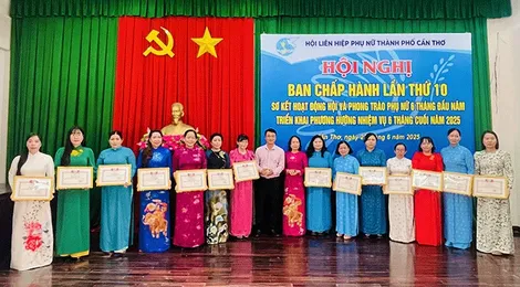 Chăm lo, hỗ trợ phụ nữ phát triển toàn diện