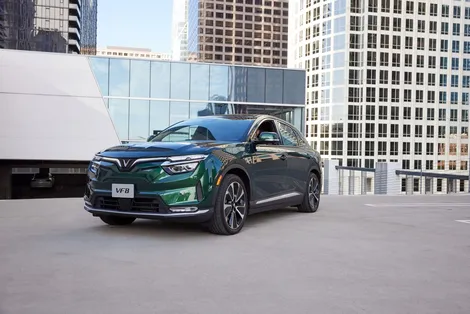 Vì sao VinFast VF 8 là mẫu xe “nên mua” trong phân khúc SUV 1 tỷ đồng?