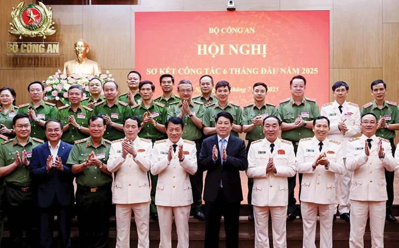 Chủ tịch nước Lương Cường dự Hội nghị sơ kết công tác 6 tháng của Bộ Công an