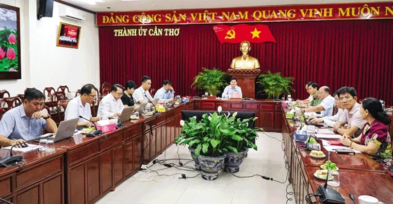 Rà soát, chỉnh sửa hoàn thiện dự thảo Văn kiện Đại hội Đảng bộ TP Cần Thơ nhiệm kỳ 2025-2030 để tổ chức lấy ý kiến đúng kế hoạch, thời gian