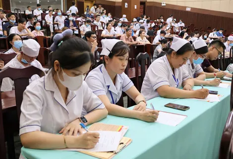 Phổ biến quy định mới về an toàn giao thông đến cán bộ, viên chức và người lao động