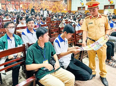 Nêu cao tinh thần trách nhiệm, giữ vững trật tự an toàn giao thông trên địa bàn
