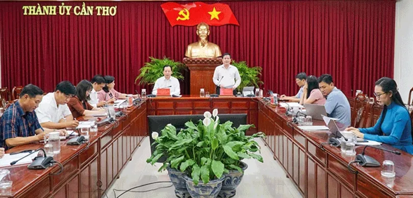 Lãnh đạo thành phố góp ý dự thảo văn kiện đại hội đảng bộ các xã, phường