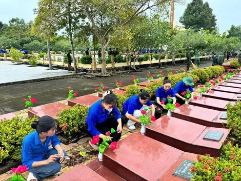 Tuổi trẻ Cần Thơ đồng loạt ra quân hưởng ứng "Ngày Chủ nhật xanh"