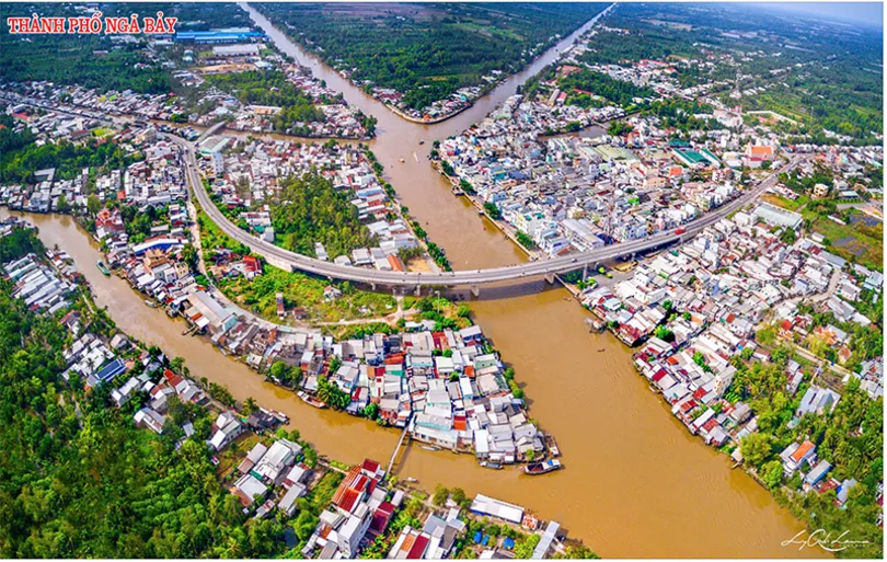 Thúc đẩy tiến độ thực hiện dự án phát triển đô thị xanh thích ứng biến đổi khí hậu tại Ngã Bảy