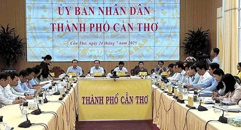 Cho ý kiến về các nội dung đề nghị trình tại kỳ họp HÐND thành phố