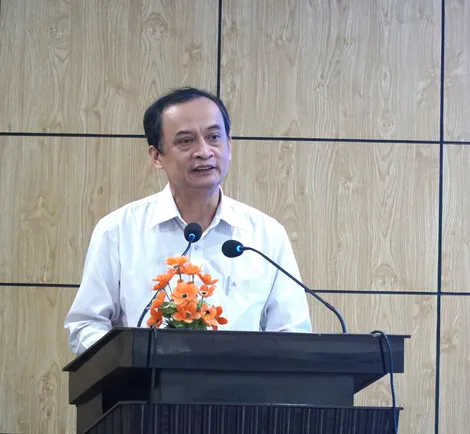 Hai nhà giáo của Đại học Cần Thơ vinh dự được tặng thưởng Huân chương Lao động