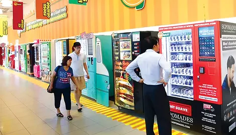 Máy bán hàng tự động “nở rộ” ở Singapore
