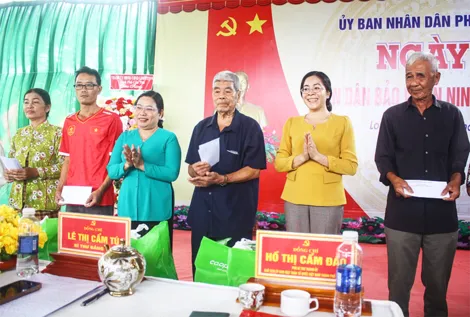 Công an phường Long Bình tiếp tục gắn kết với dân trong phòng, chống tội phạm
