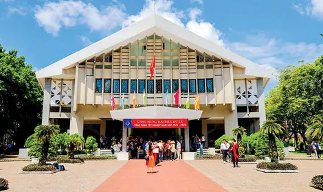 Phấn đấu đưa Đại học Cần Thơ vào nhóm các trường đại học hàng đầu châu Á ở nhiều lĩnh vực