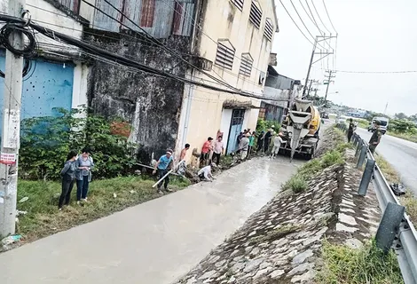 Khéo huy động sức dân
